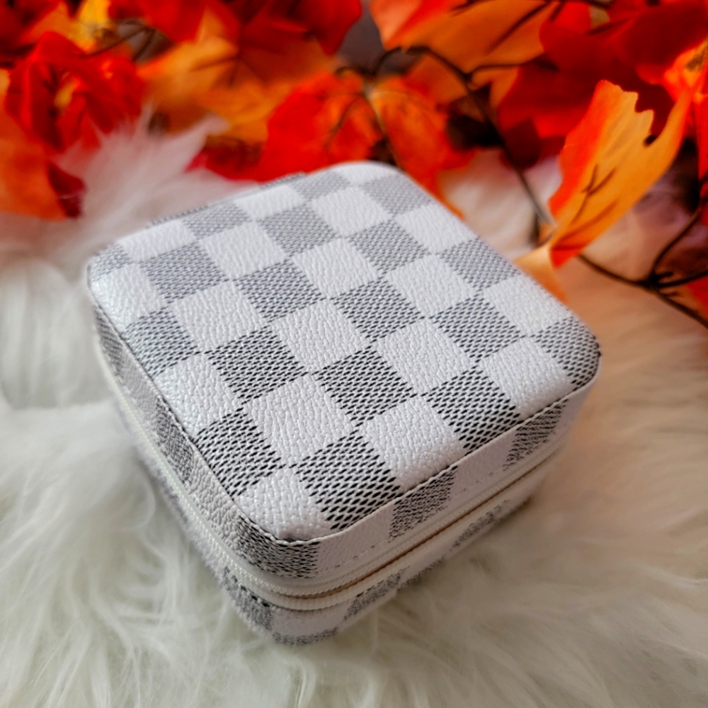 🛍Final Price!! Checkered Jewelry Box